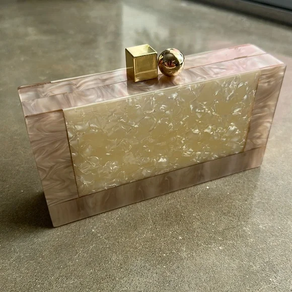 Pearl Clutch - Picture 6 of 10